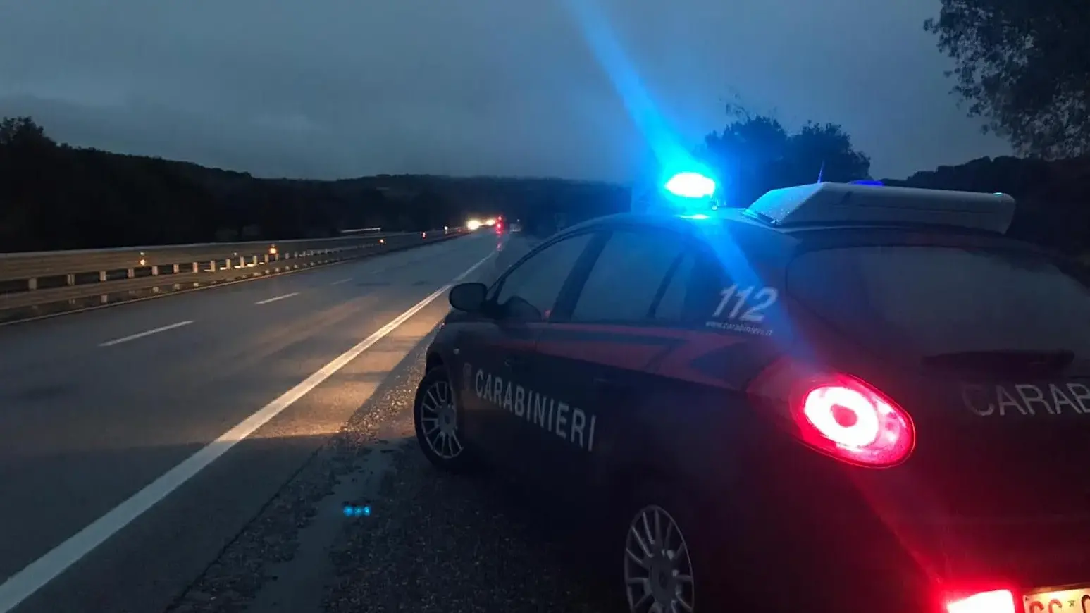 Guida ubriaco con la patente revocata: 41enne nei guai dopo un controllo notturno