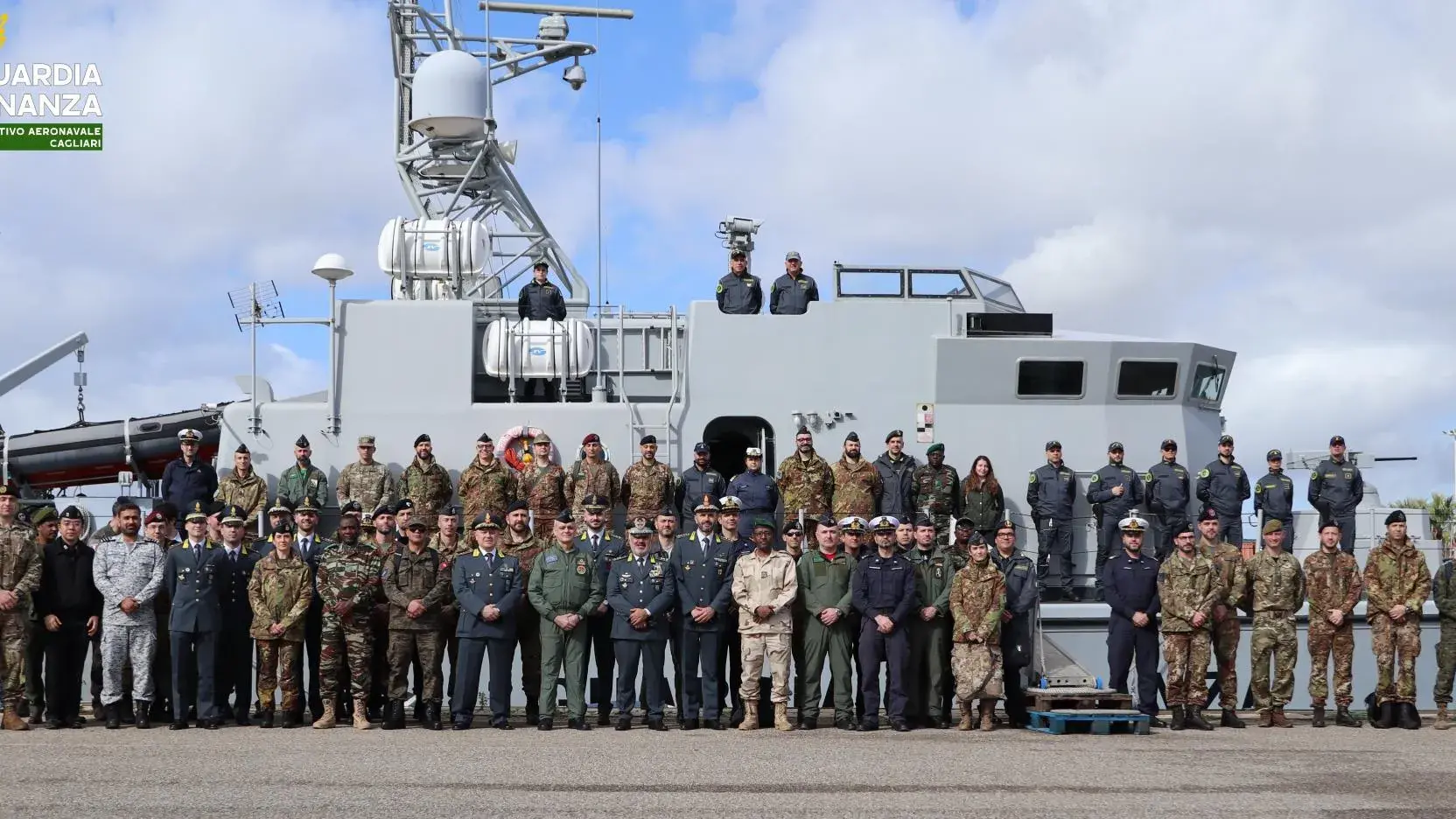 Ufficiali del Corso ISSMI in visita alla Guardia di Finanza di Cagliari