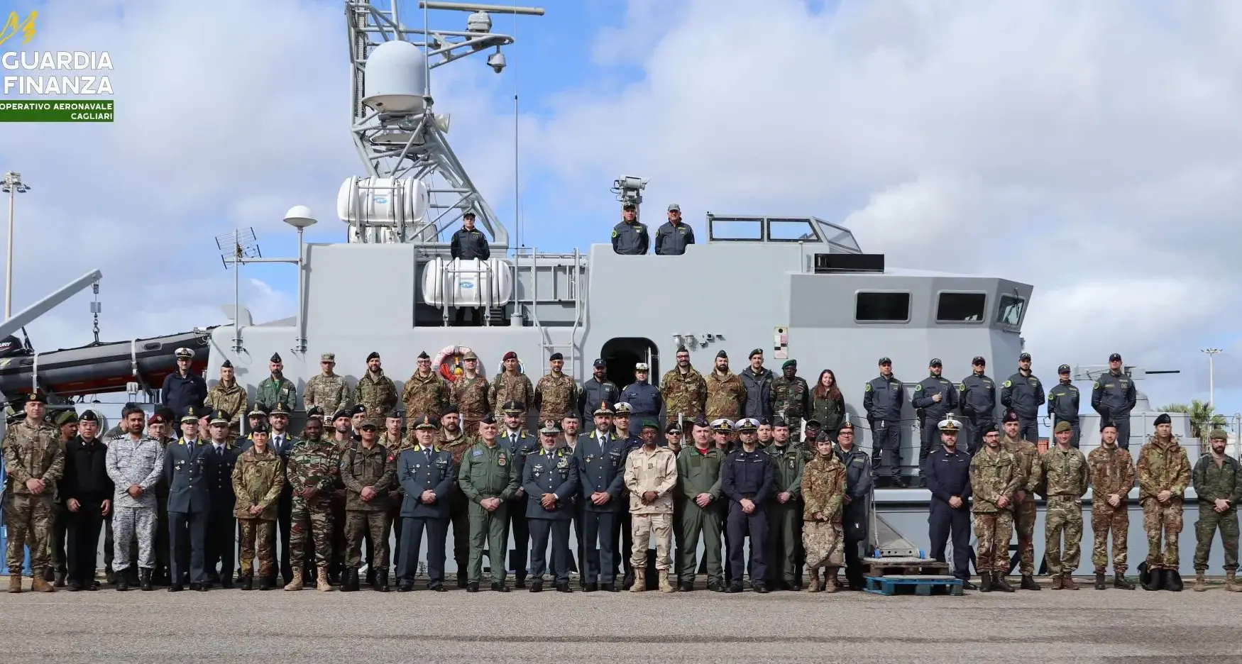 Ufficiali del Corso ISSMI in visita alla Guardia di Finanza di Cagliari
