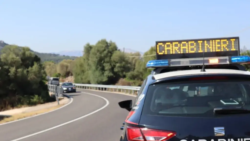 Cinque persone denunciate, patenti ritirate e scooter sequestrati: stretta dei Carabinieri a Dorgali