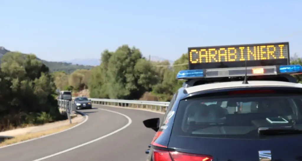 Cinque persone denunciate, patenti ritirate e scooter sequestrati: stretta dei Carabinieri a Dorgali