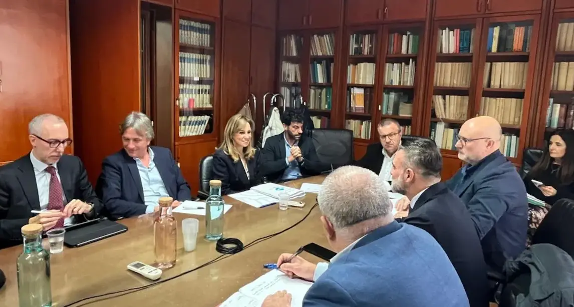 Piano industriale per la Sardegna: al via il tavolo permanente di discussione