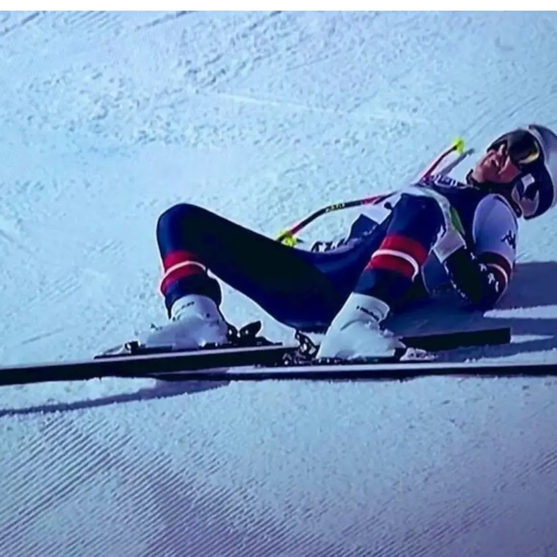 Milano-Cortina. Drammatico incidente nella discesa libera: Lindsey Vonn portata via in elicottero