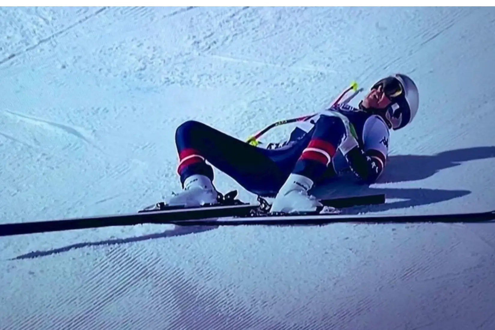 Milano-Cortina. Drammatico incidente nella discesa libera: Lindsey Vonn portata via in elicottero