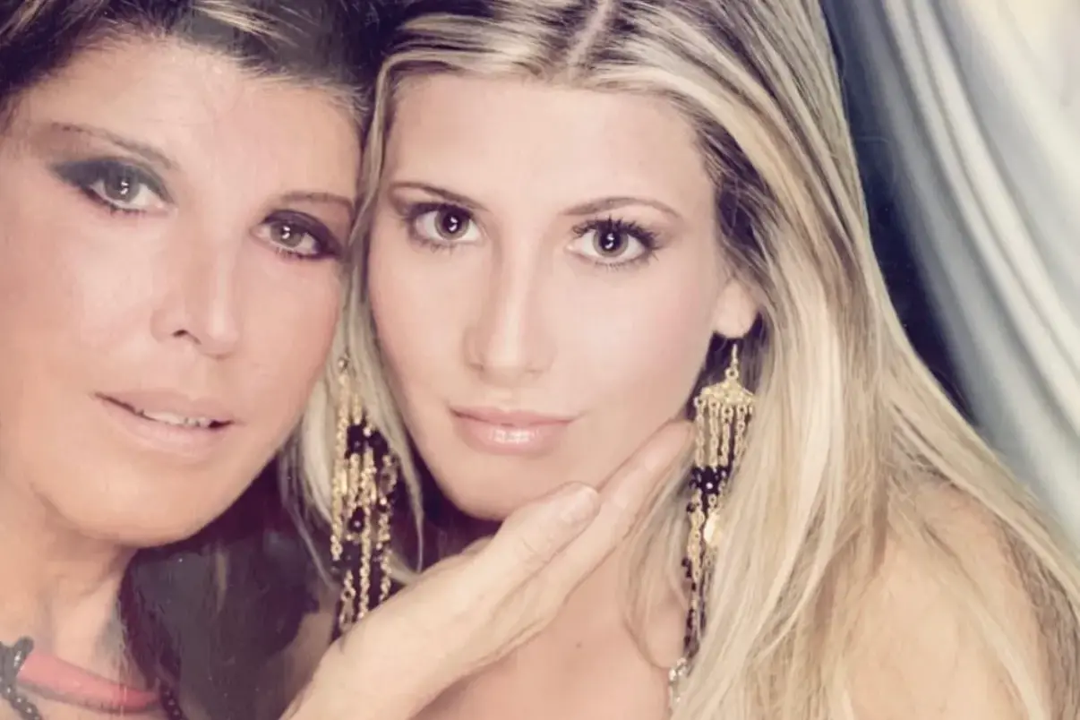 <p>Patrizia De Blank e sua figlia Giada, foto Instagram</p>\\n