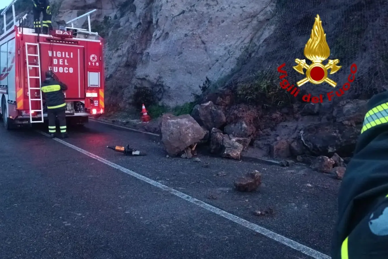 Frana sulla statale 292: disagi al traffico tra Alghero e Villanova M. Leone