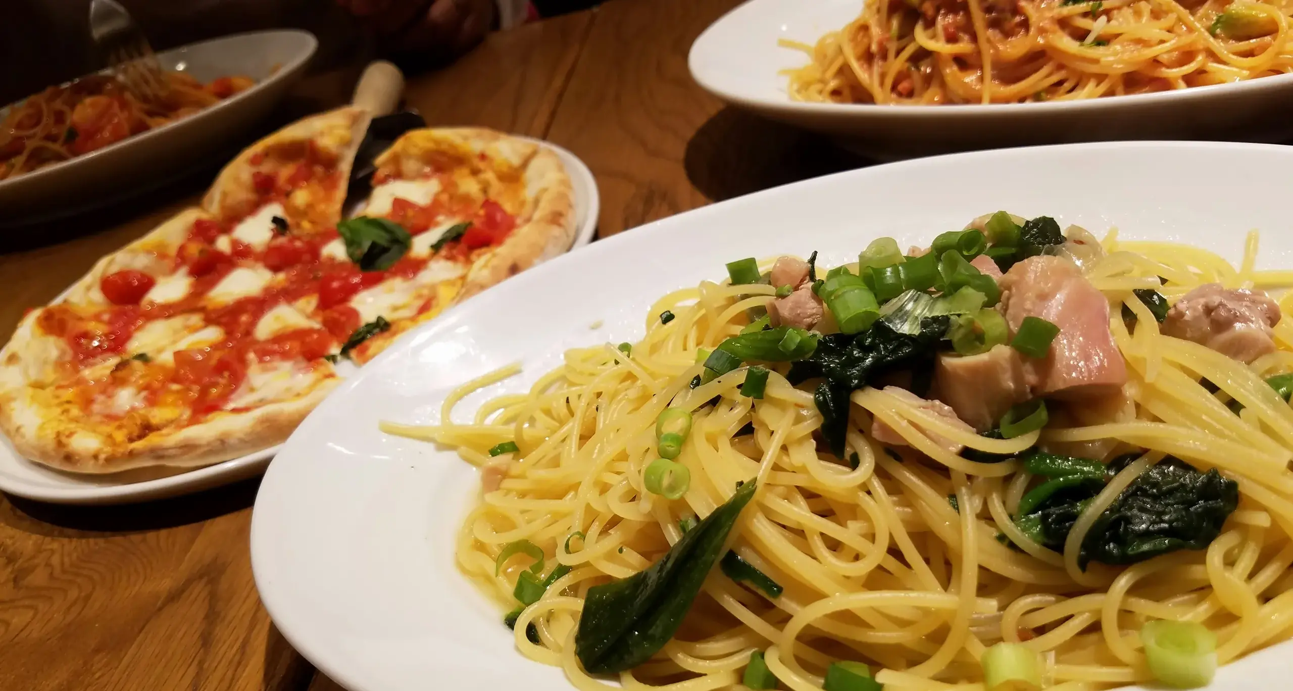 Milano Cortina 2026: gli atleti scoprono (e apprezzano!) la cucina italiana nei Villaggi Olimpici