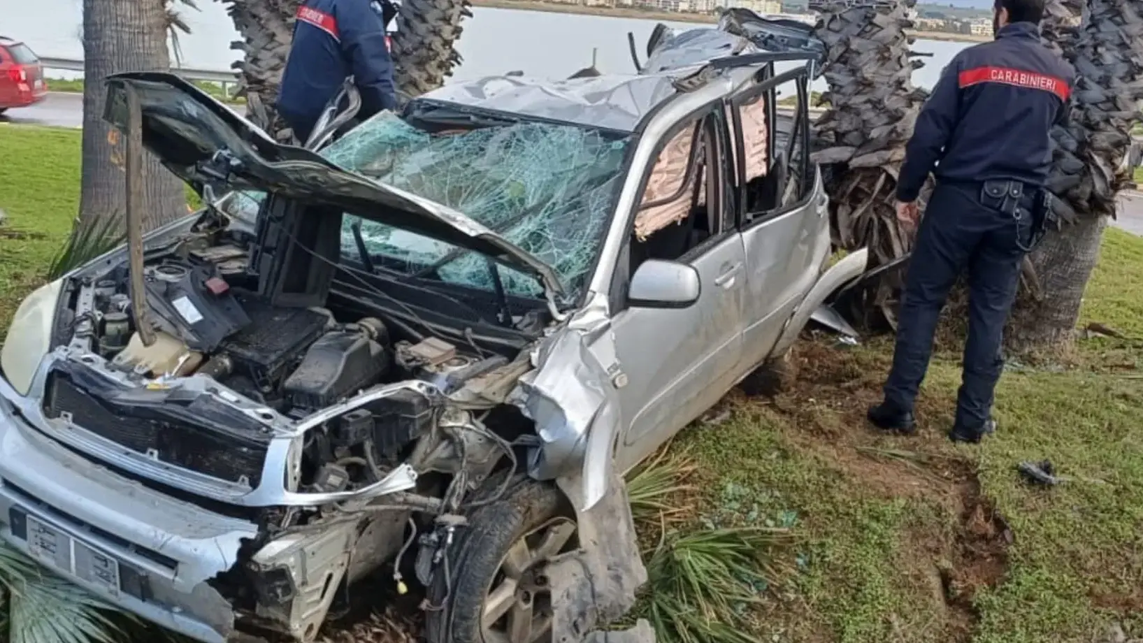 Quartu Sant’Elena. Schianto sulla rotonda: il conducente dell'auto trovato in mare