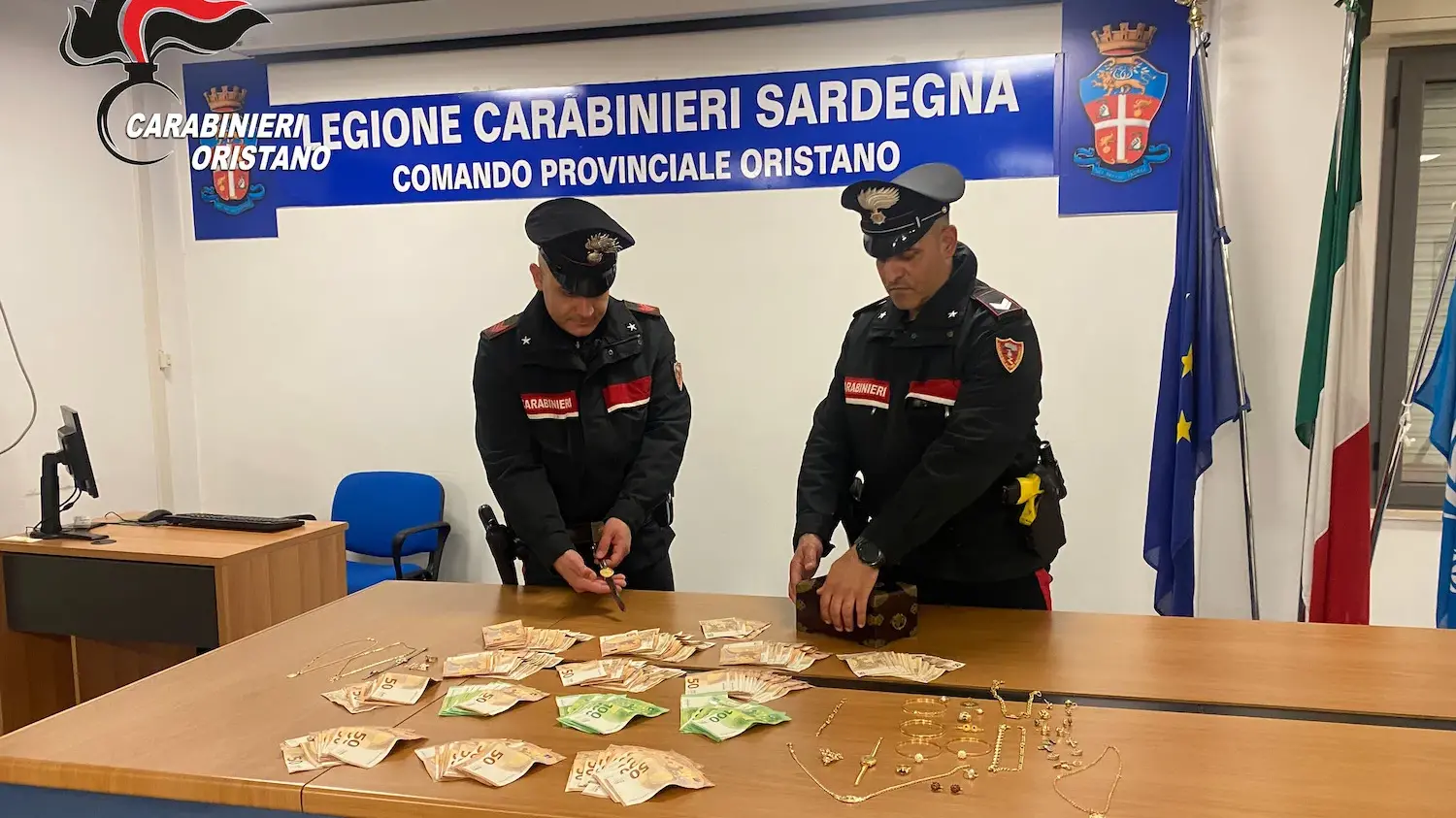 Fingono di essere carabinieri e derubano due anziane a Oristano e Cagliari, arrestati
