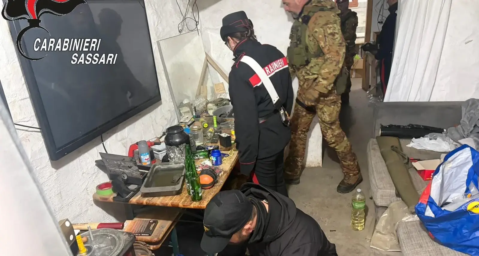 Arsenale da guerra in casa a Oschiri, il gip conferma il carcere per il 36enne