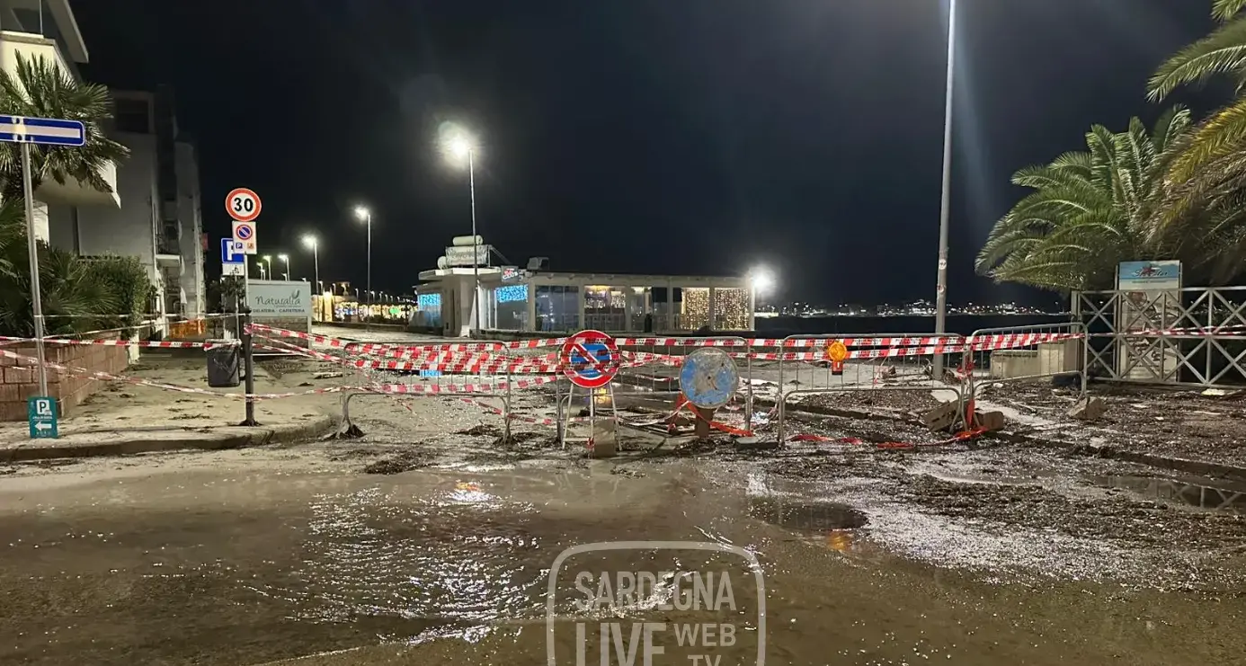 Maestrale e mareggiata: chiusa la litoranea ad Alghero, allerta a Bosa per il Temo