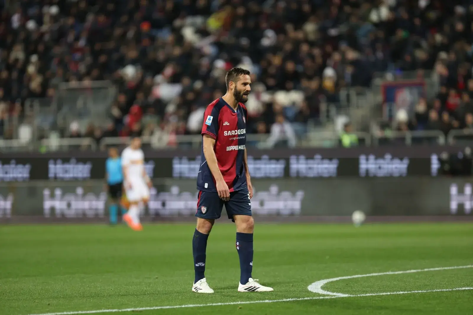 Cagliari-Lecce 0-2, sconfitta senza appello per i rossoblù