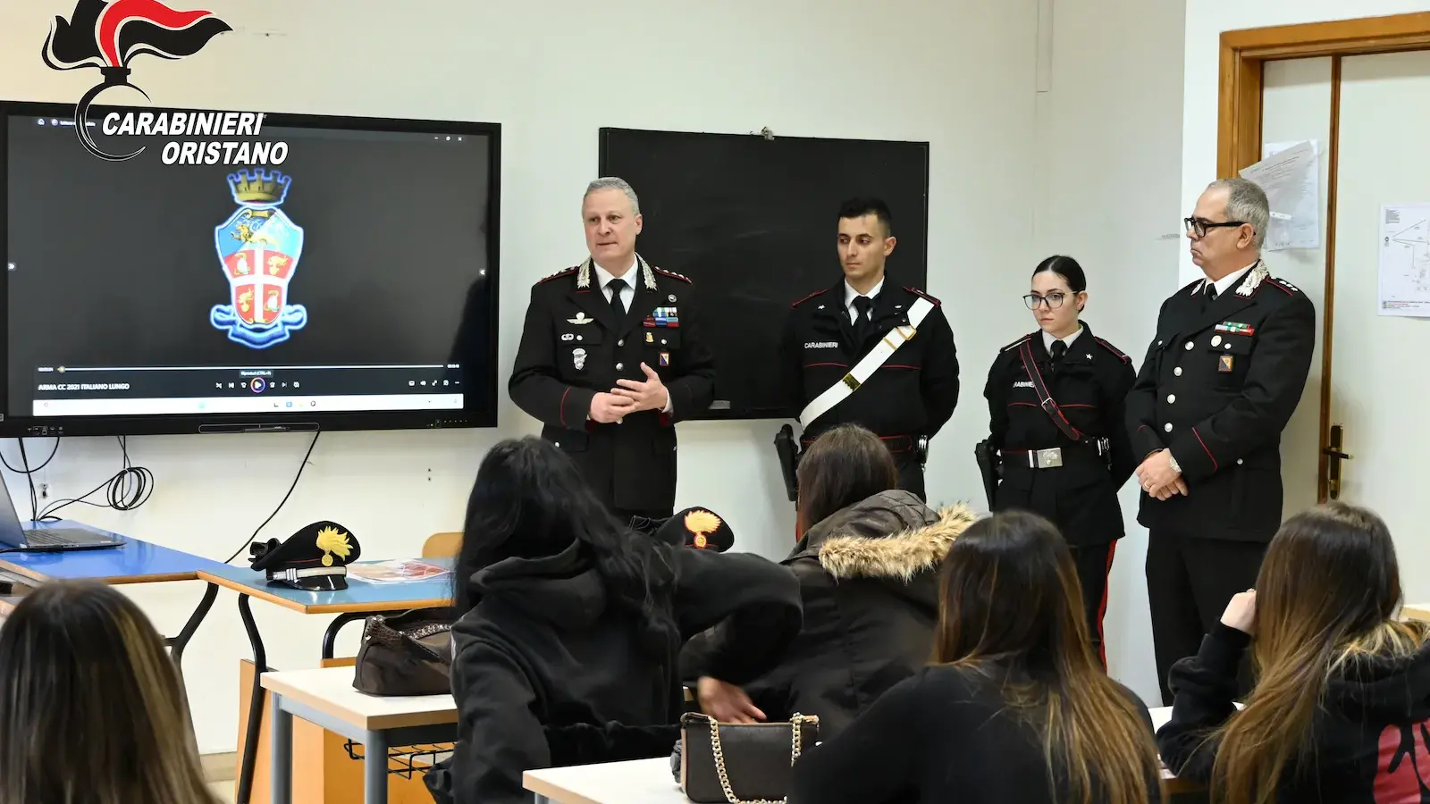 Carabinieri al Liceo Croce di Oristano per la Giornata dell’Orientamento Professionale e della Legalità