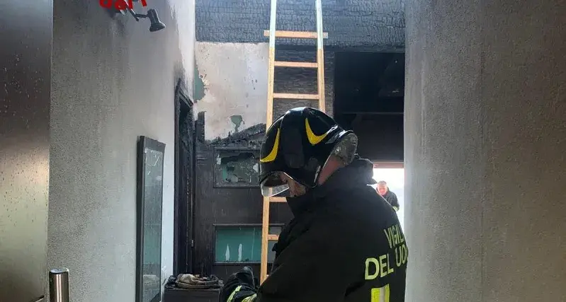Incendio a Cala Gonone: fiamme in un appartamento, nessuna persona ferita