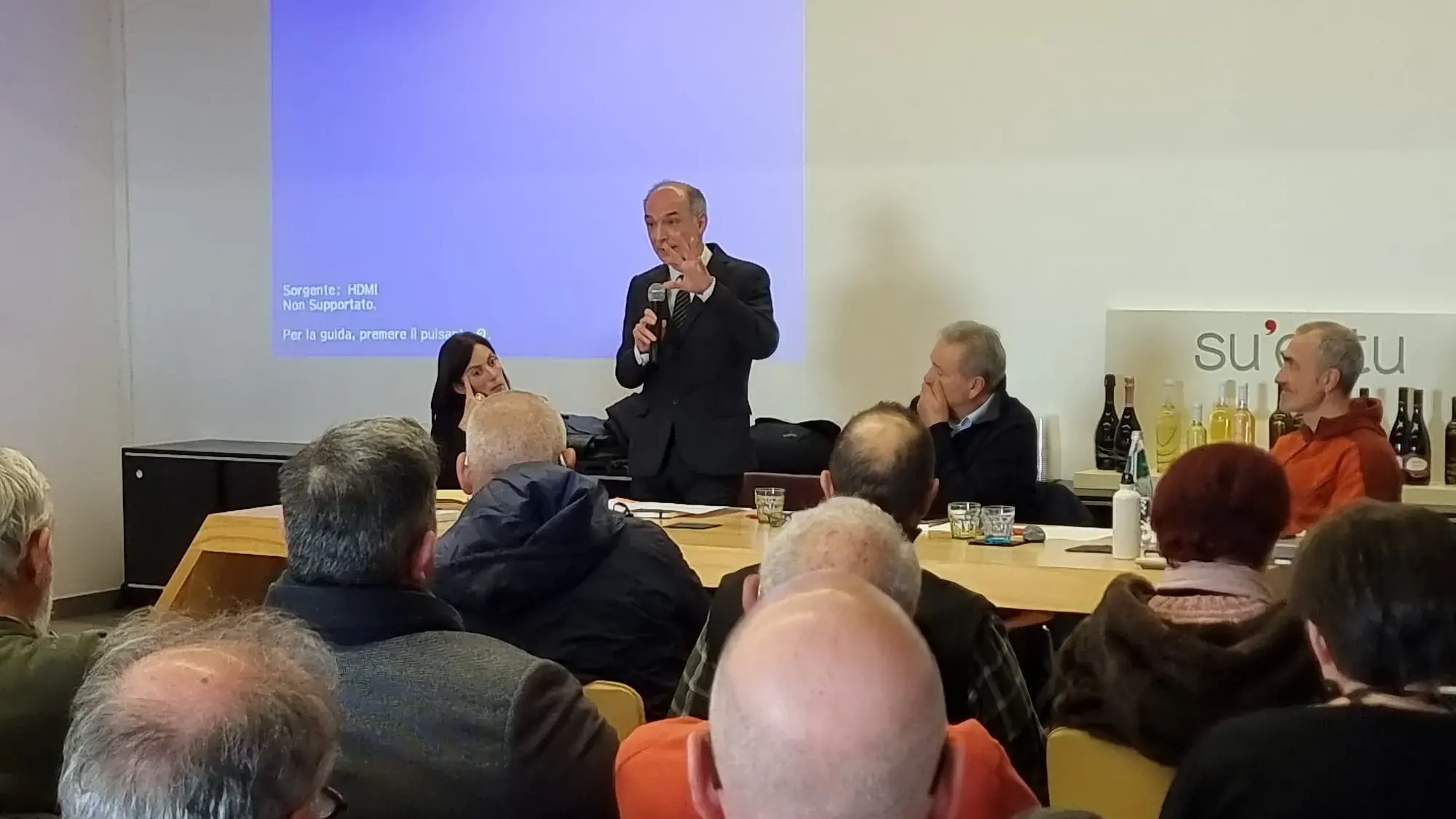 \"Energia in Sardegna. Chi decide? Noi o Roma?\", confronto aperto tra Regione e comitati locali