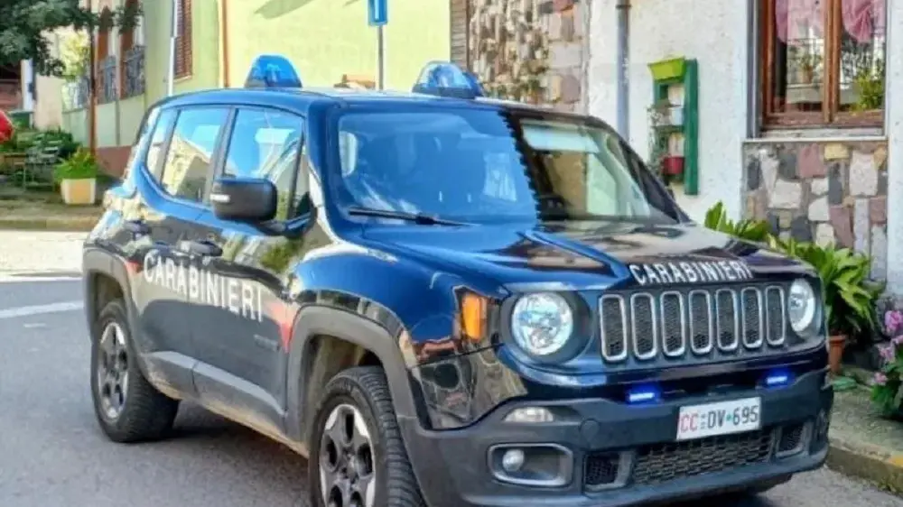 Teme di essere in pericolo e chiama i Carabinieri, arrestato per droga ad Assemini