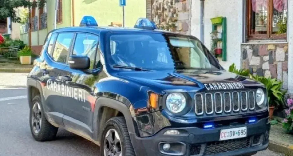 Teme di essere in pericolo e chiama i Carabinieri, arrestato per droga ad Assemini