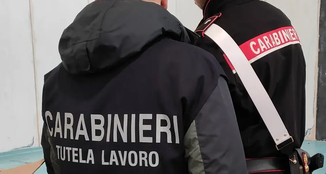 Lavoro nero in pasticceria a Elmas: attività sospesa e multa alla titolare