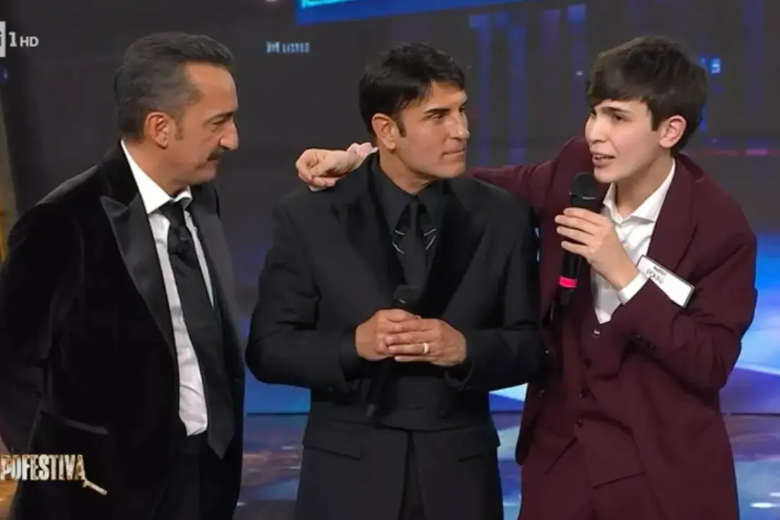 <p>Screen Rai</p>\\n