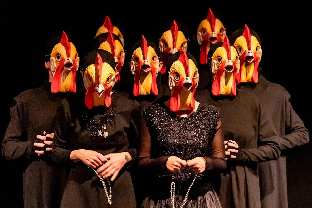 L’Uovo d’Oro e il Corpo Violato: Emma Dante tra Cagliari e Sassari con \"Re Chicchinella