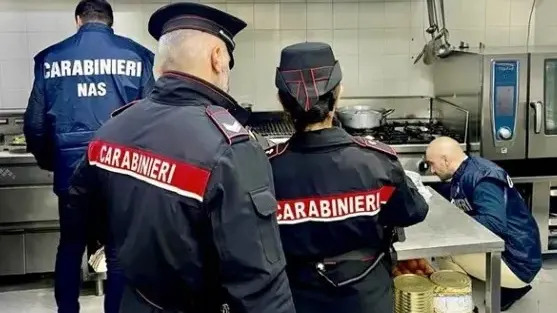 Carenze nei sistemi di sicurezza alimentari: ristorante multato a Quartu