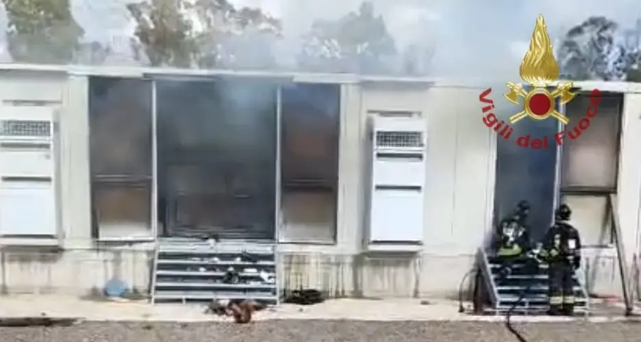 Incendio in una cabina elettrica a Macchiareddu: intervento dei Vigili del fuoco