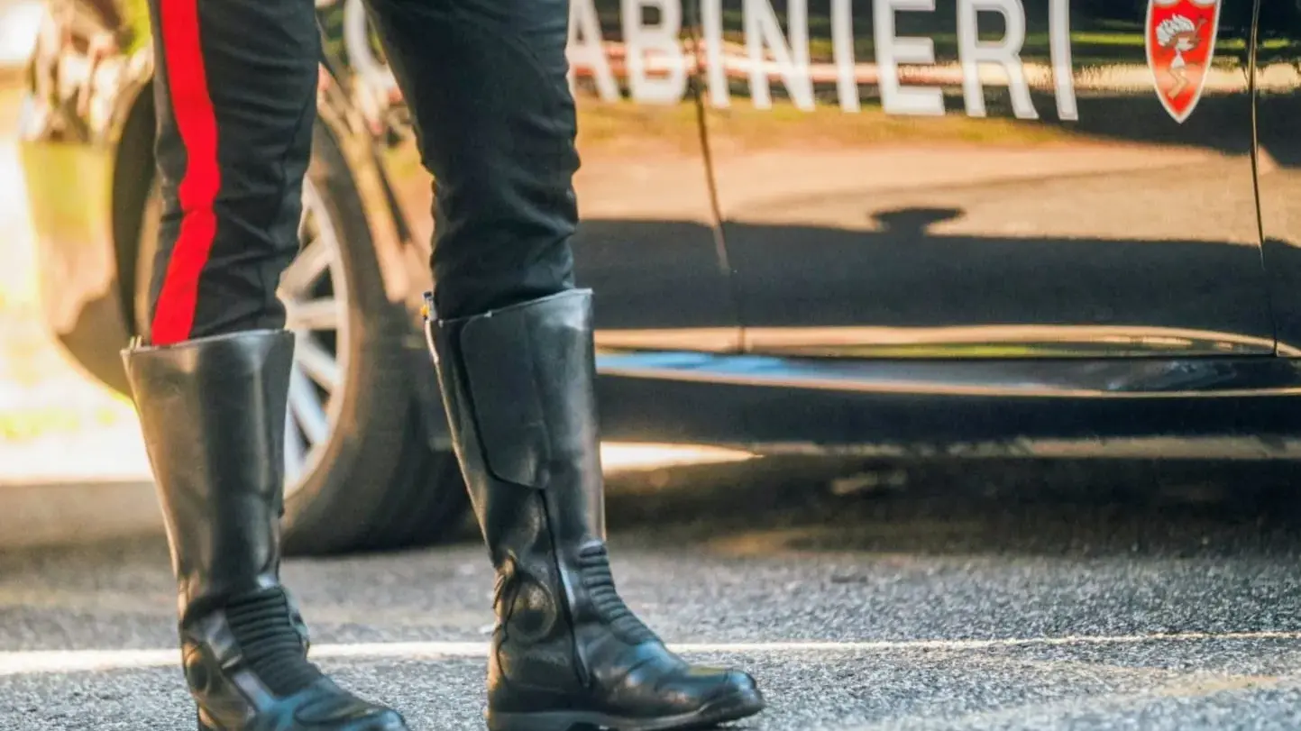 Maltratta la madre per mesi e tenta di incendiare un materasso in casa: arrestato a Capoterra