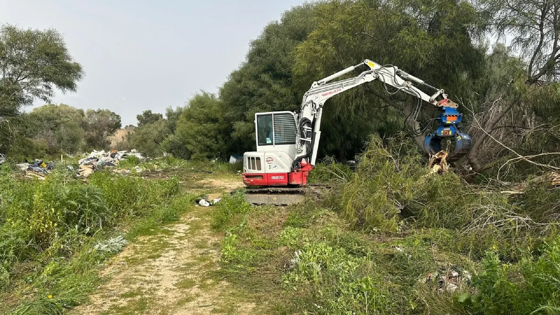 Cagliari. Santa Gilla, al via la bonifica: 90 tonnellate di rifiuti da rimuovere