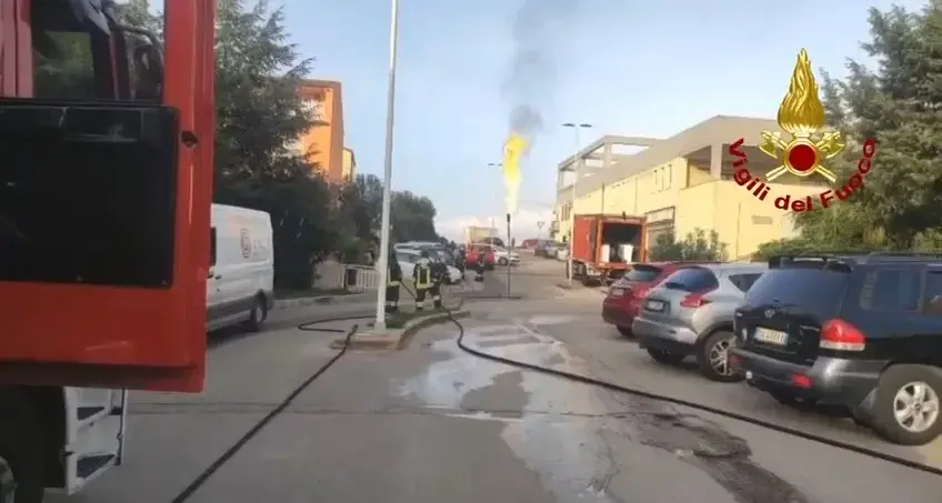 Sassari. Perdita di GPL da un bombolone a Li Punti: intervento dei Vigili del fuoco
