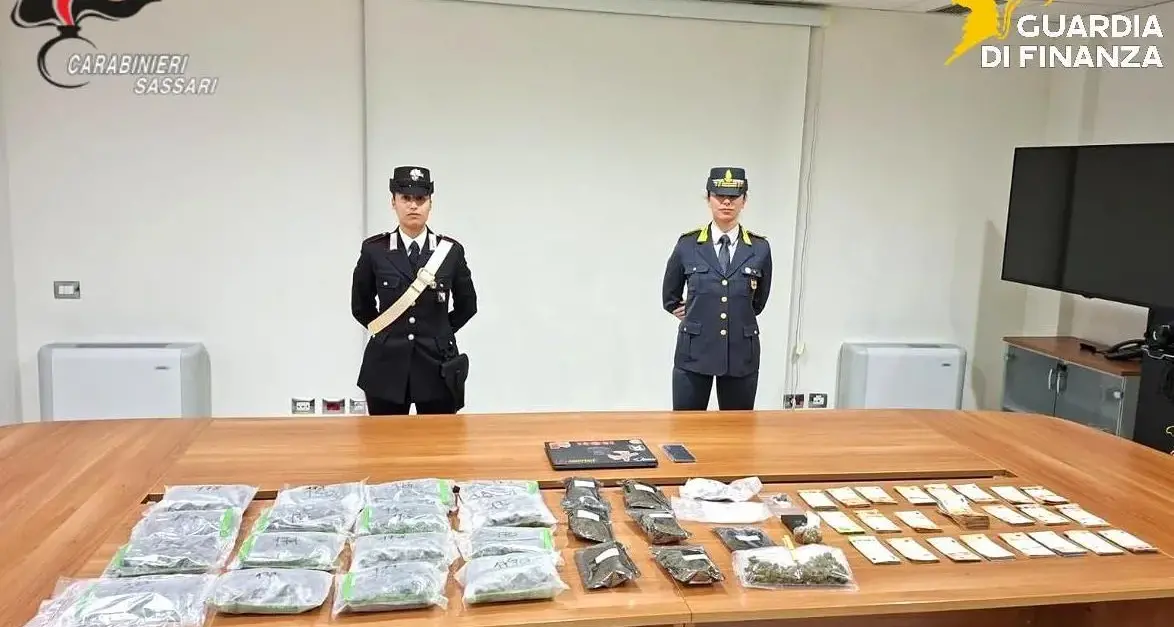 Droga nascosta in un pacco: a Sassari arrestato un 25enne con oltre 3 chili e mezzo di marijuana