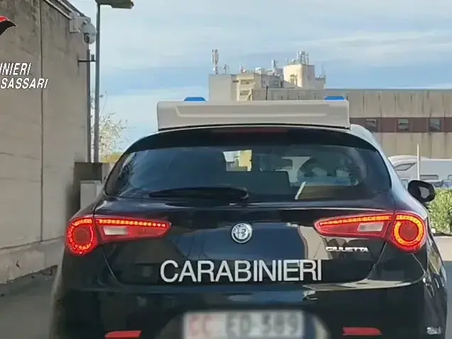 Sassari. Entrano in casa per eseguire alcuni lavori di muratura, ma ne approfittato per derubare una novantenne