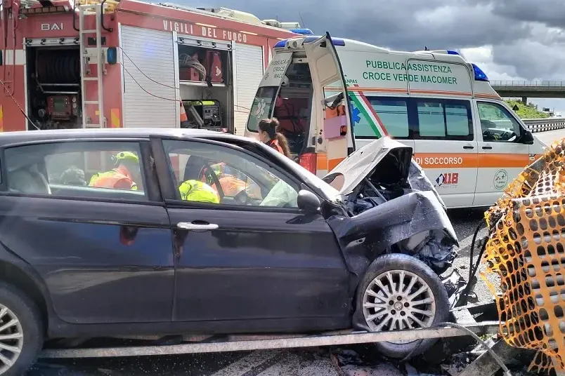 Schianto sulla 131 al bivio di Macomer, muore un uomo di 55 anni