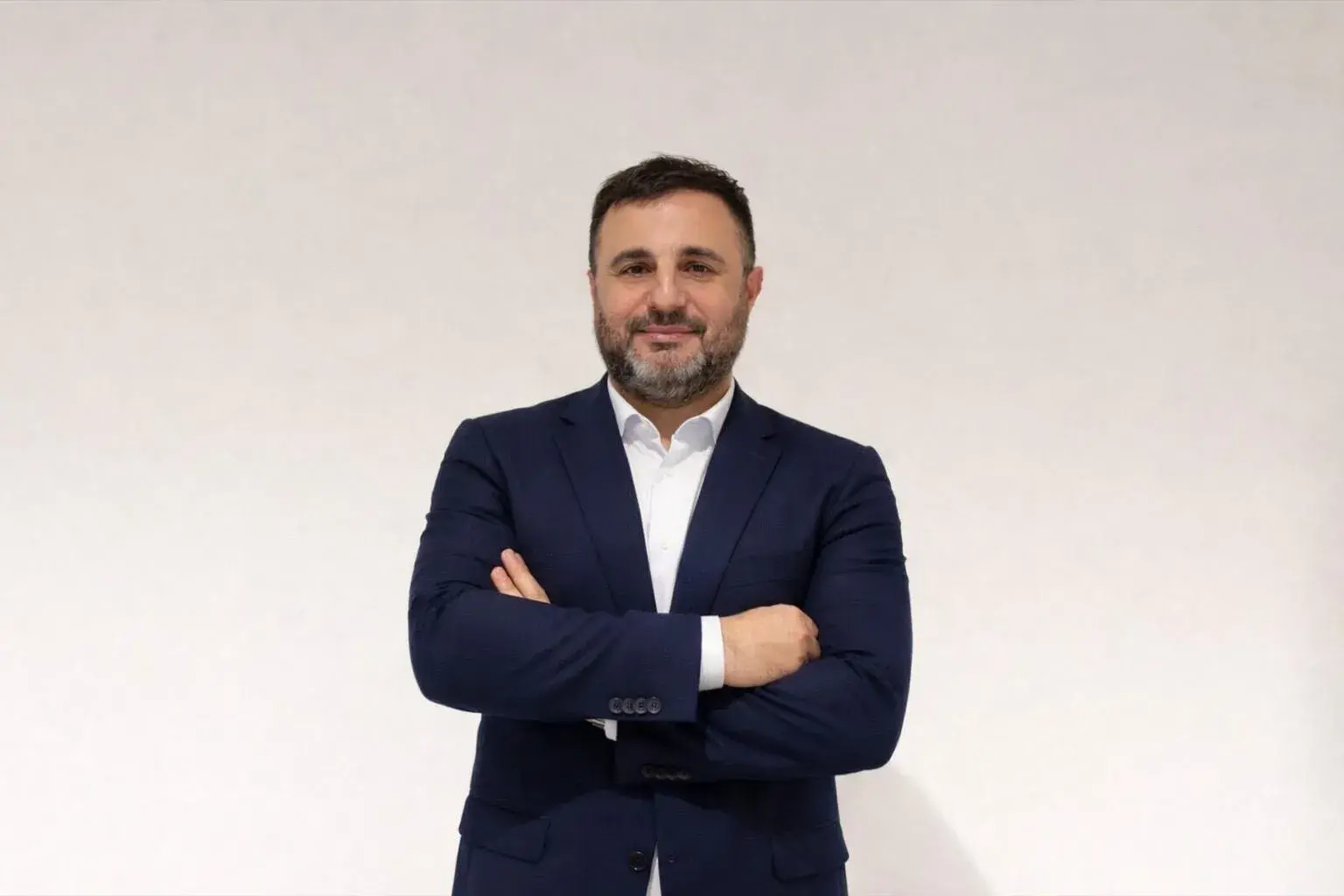 <p>Federico Erdas</p>\\n