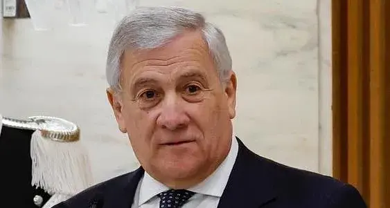 Drone colpisce base italiana in Kuwait. Tajani: \"Non ci facciamo intimidire\"