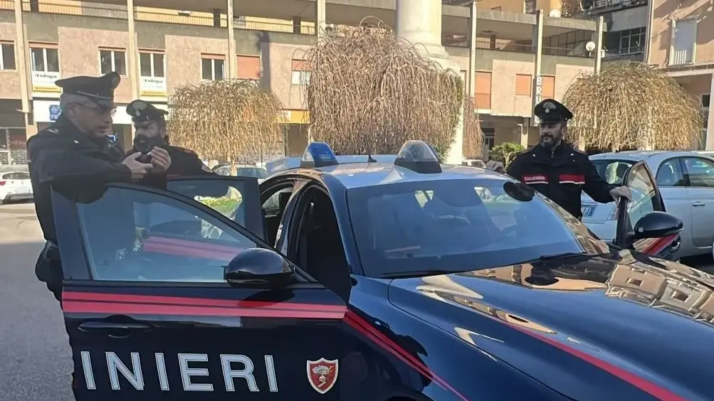 Sassari. Minaccia e maltratta l’anziano padre per estorcergli denaro: arrestato dai Carabinieri