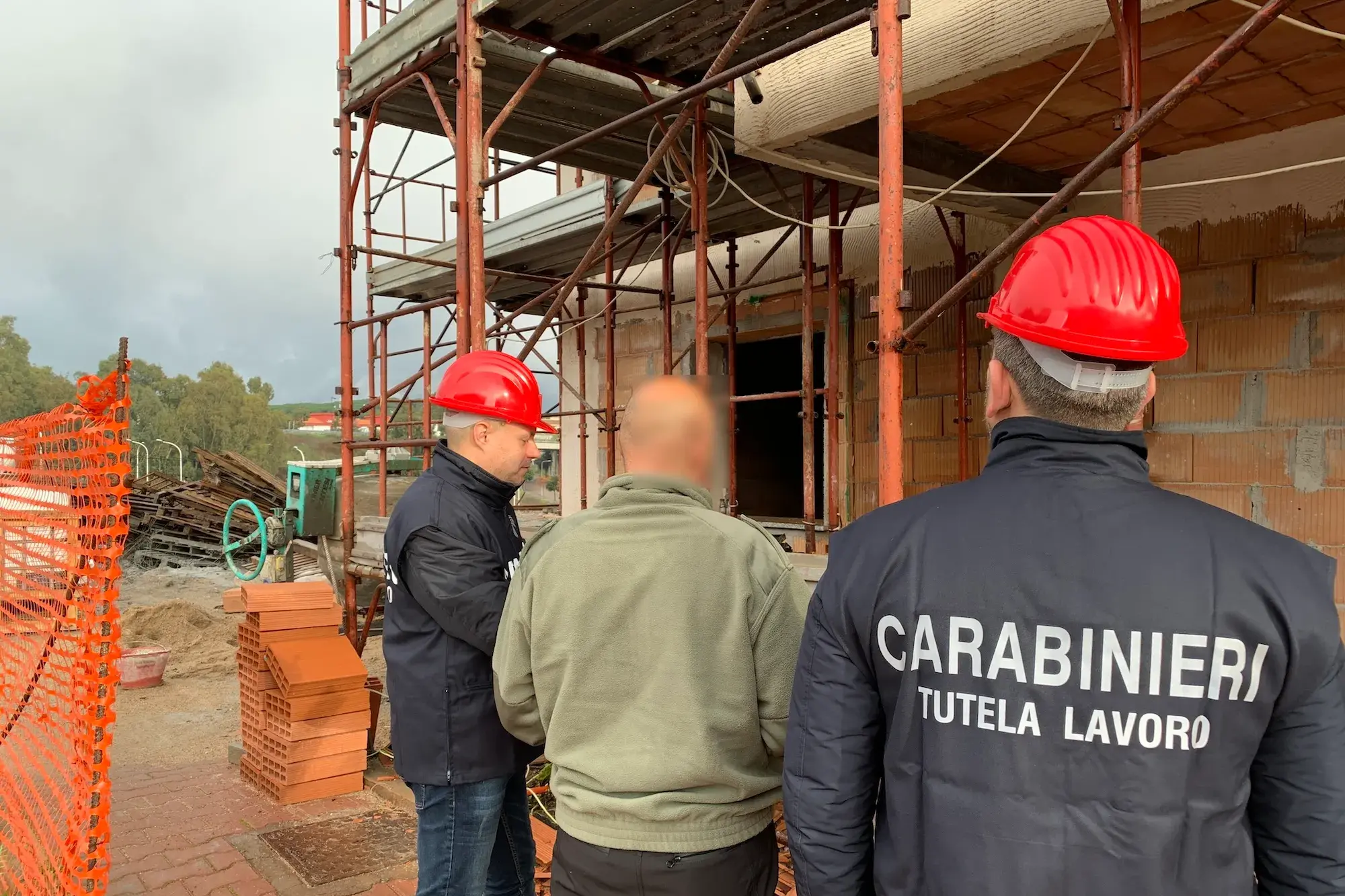 Lavoro nero e sicurezza, raffica di controlli nel Nuorese: 25 irregolari su 35 lavoratori