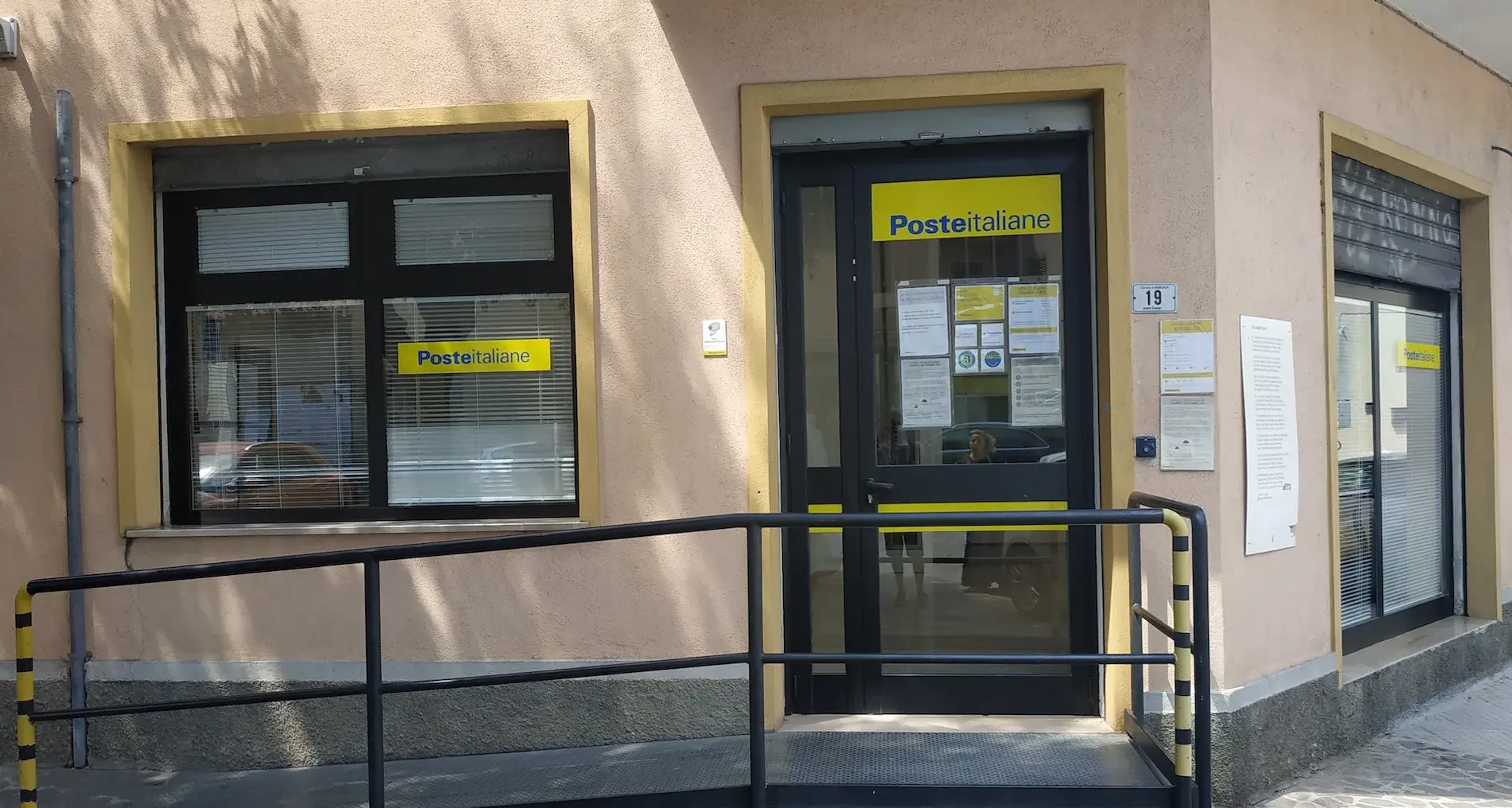Tentano di asportare il bancomat delle poste a Mamoiada ma l’assalto fallisce