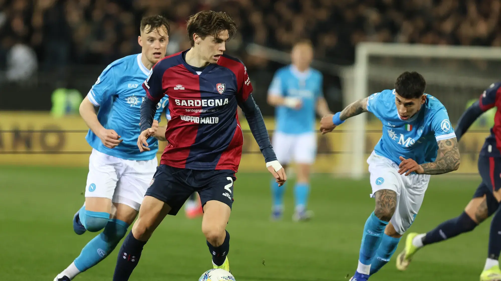 Cagliari-Napoli 0-1, cuore e lotta non bastano ai rossoblù