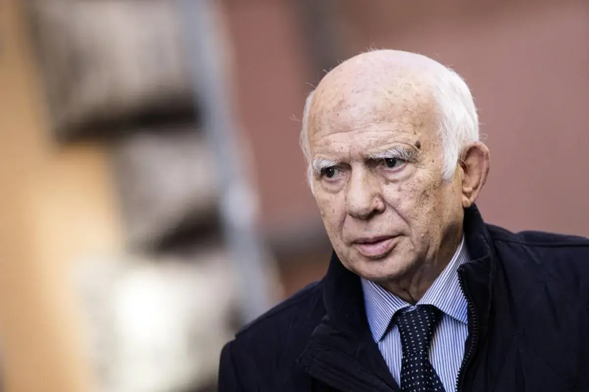 <p>Foto: agendapolitica.it</p>\\n