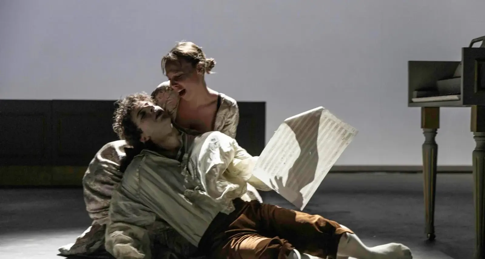 \"Amadeus\" di Shaffer rivive a Cagliari e Sassari: un viaggio tra genio e invidia