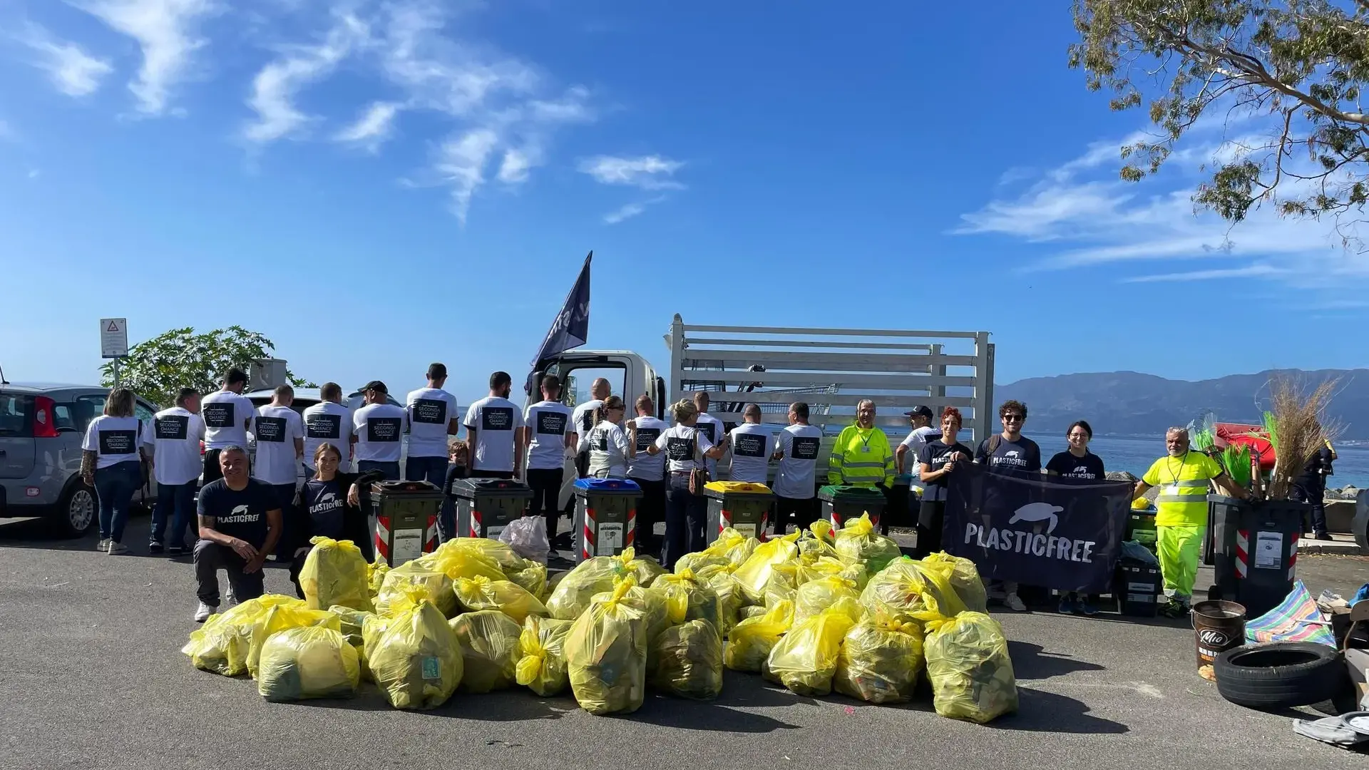 Collaborazione tra Plastic Free e Seconda Chance: un modello di inclusione anche a Cagliari
