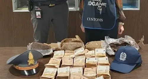 Dichiara 1000 euro, ne nasconde 160mila in valigia: scatta il sequestro all’aeroporto di Cagliari