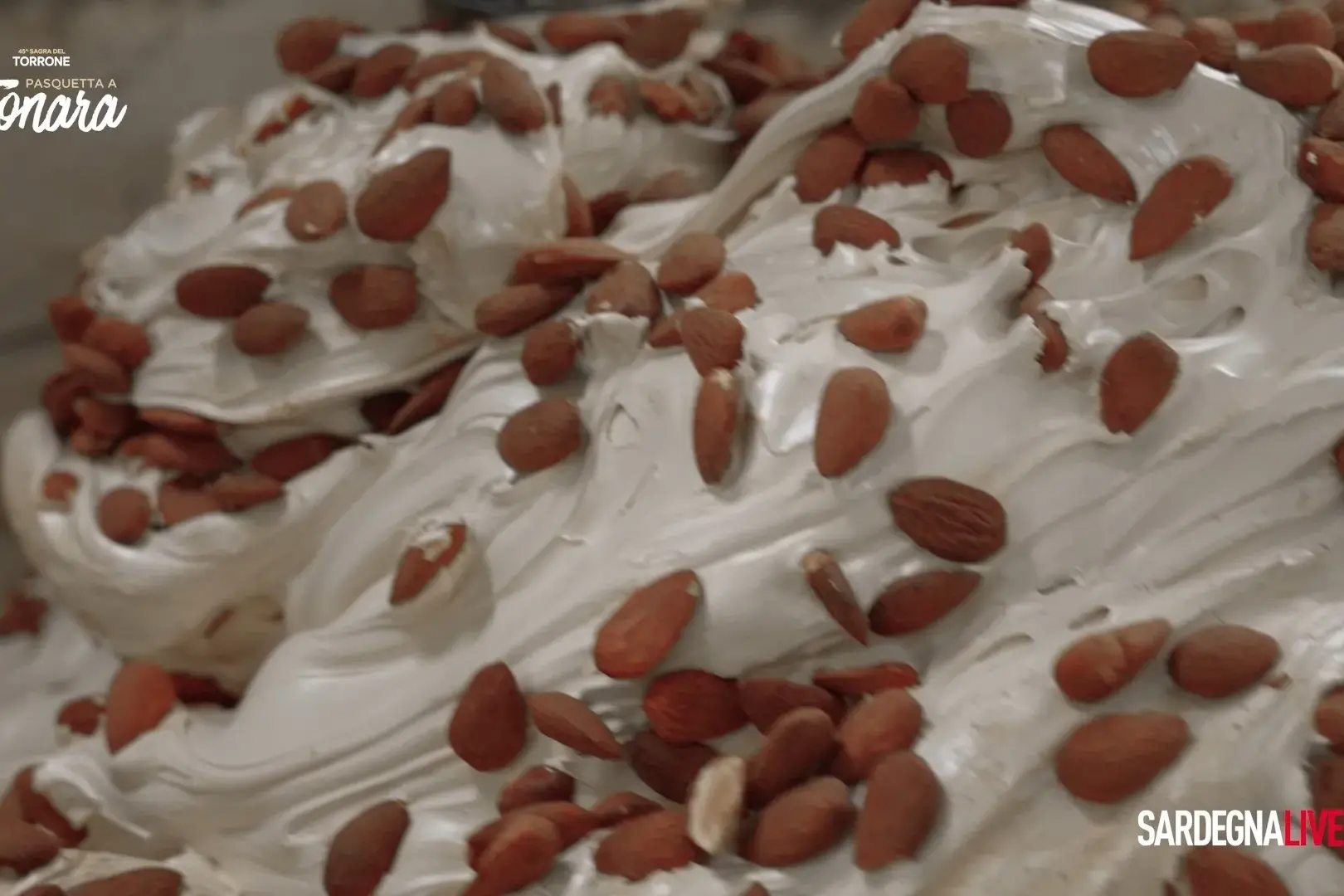 Pasquetta a Tonara, il paese del torrone apre le sue porte tra sapori e tradizioni