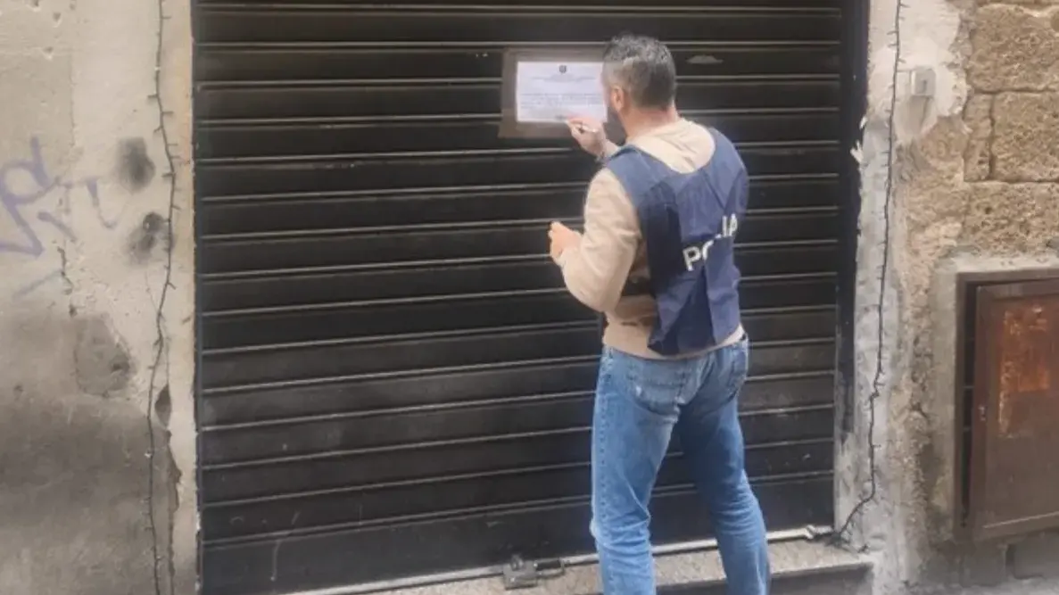 Schiamazzi, musica alta e frequentazioni sospette: chiuso circolo privato a Sassari