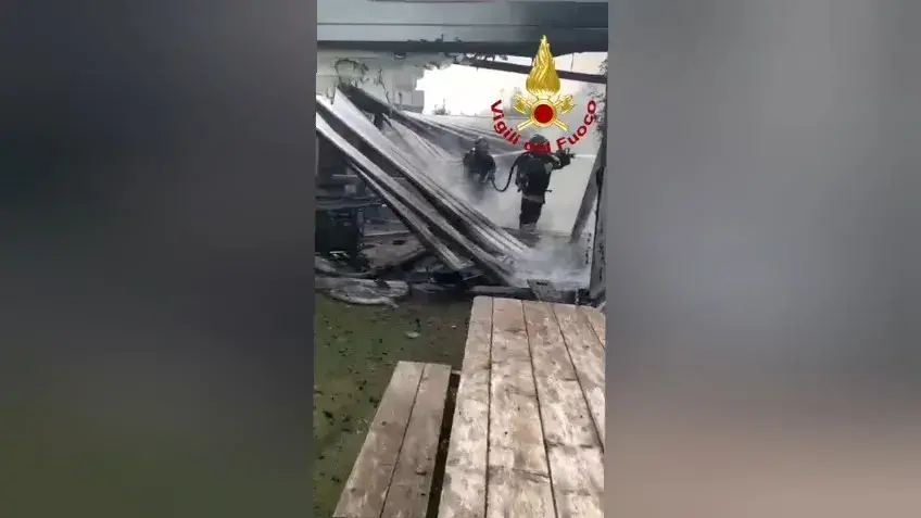 Incendio in un chiosco-bar a Guspini: intervento dei Vigili del Fuoco