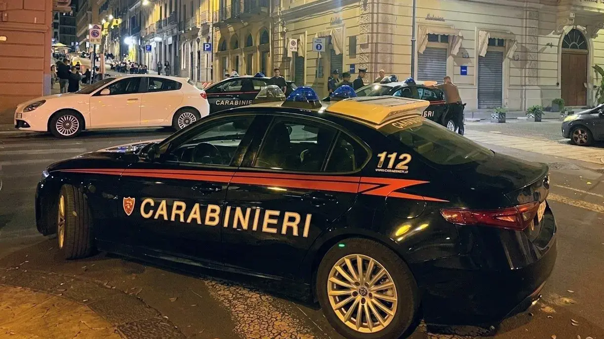 Cagliari. Aggressione e tensione in piazza del Carmine: giovane ferito, rafforzati i controlli