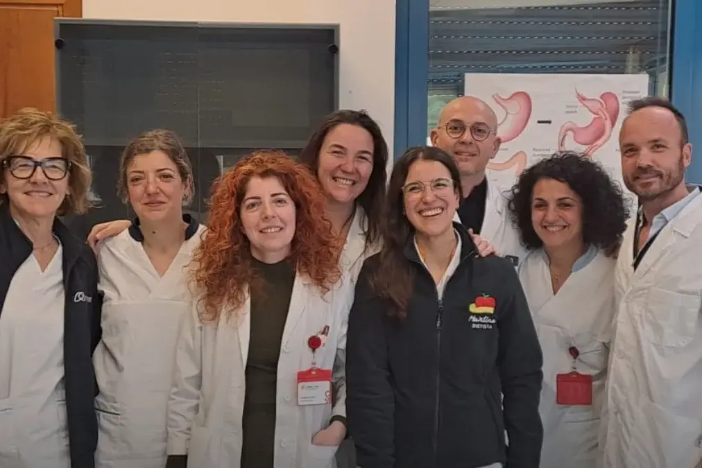 Chirurgia all’avanguardia al Brotzu: ricostruzione della parete addominale con la metodica Tarm