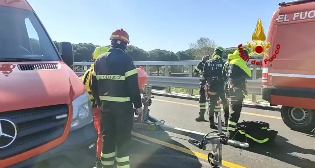 Maltempo e crollo parziale di un ponte: disperso un uomo nel fiume Trigno a Campobasso