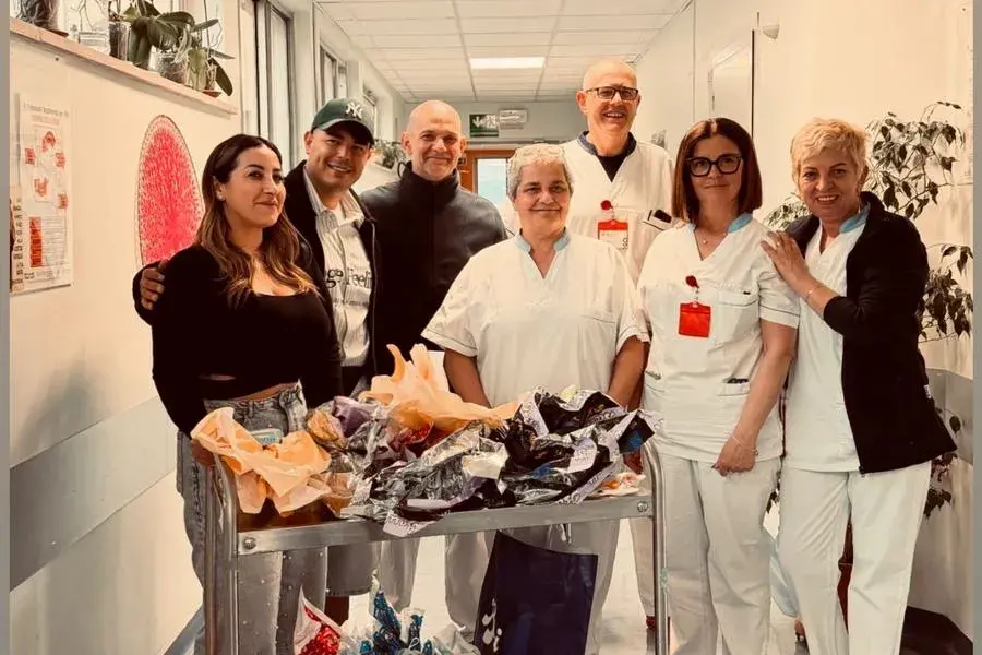 Pasqua in ospedale: l'associazione Chiarlie Brown e Gino Leonardo Mascia portano gioia ai piccoli pazienti a Cagliari