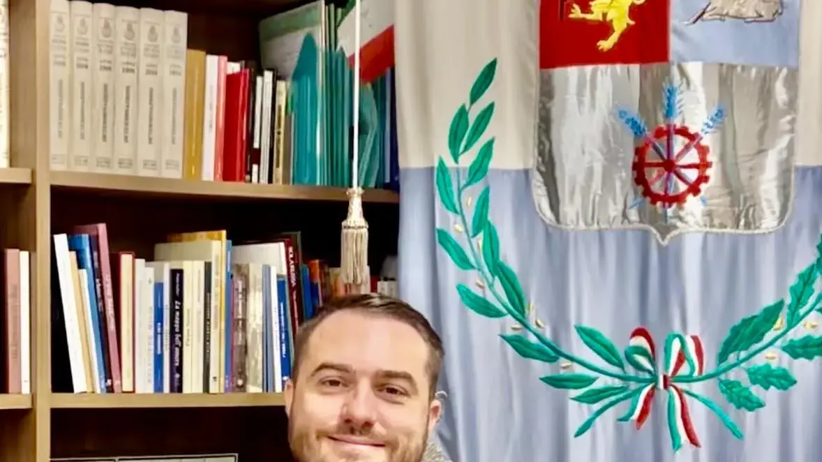 Borse di studio comunali per studenti meritevoli a Muros: pubblicato il bando 2024-2026